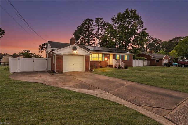 409 Shoreline DR, Hampton, VA 23669