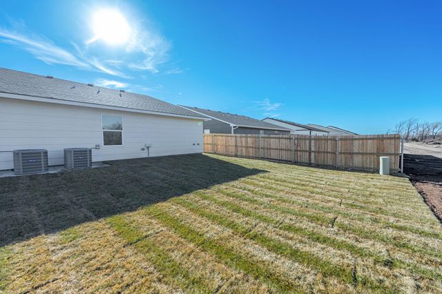 602 Briarbrook Ln, Park City, KS 67147