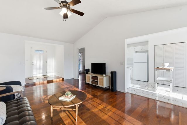 3617 Donna Kay Dr, Nashville, TN 37211