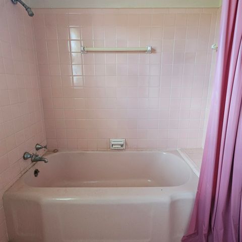 565 W Hartel St., Sour Lake, TX 77659