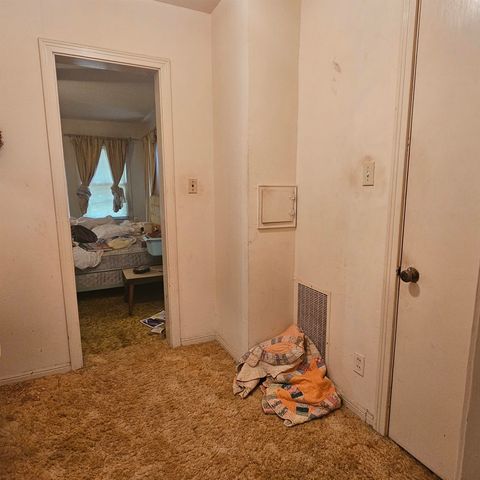 565 W Hartel St., Sour Lake, TX 77659