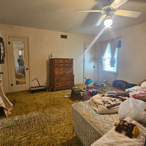 565 W Hartel St., Sour Lake, TX 77659