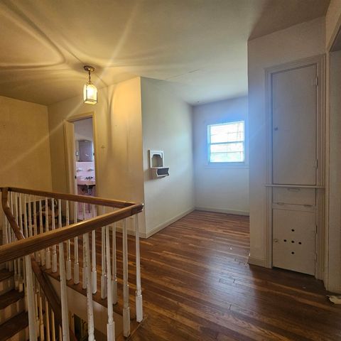 565 W Hartel St., Sour Lake, TX 77659