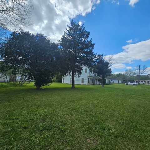 565 W Hartel St., Sour Lake, TX 77659