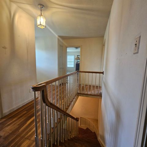 565 W Hartel St., Sour Lake, TX 77659