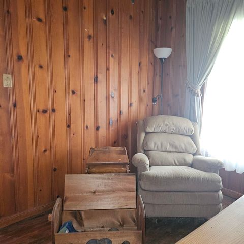 565 W Hartel St., Sour Lake, TX 77659