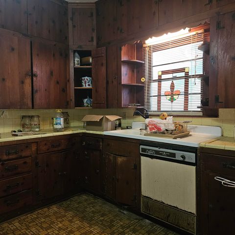 565 W Hartel St., Sour Lake, TX 77659