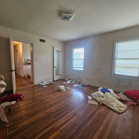 565 W Hartel St., Sour Lake, TX 77659