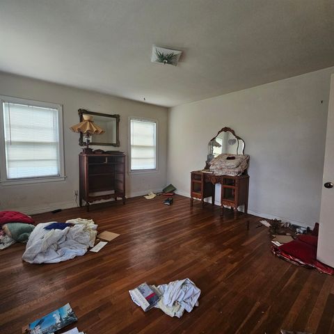 565 W Hartel St., Sour Lake, TX 77659