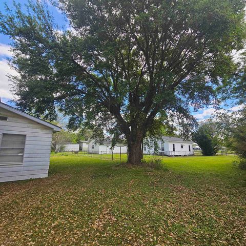 565 W Hartel St., Sour Lake, TX 77659