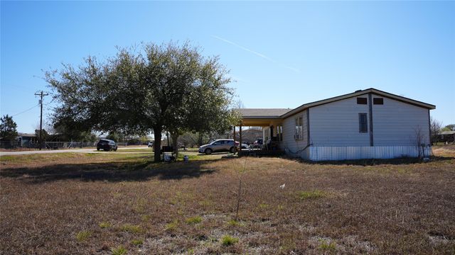 7113 Maverick CT, Buda, TX 78610