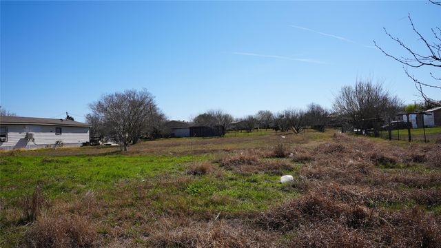 7113 Maverick CT, Buda, TX 78610