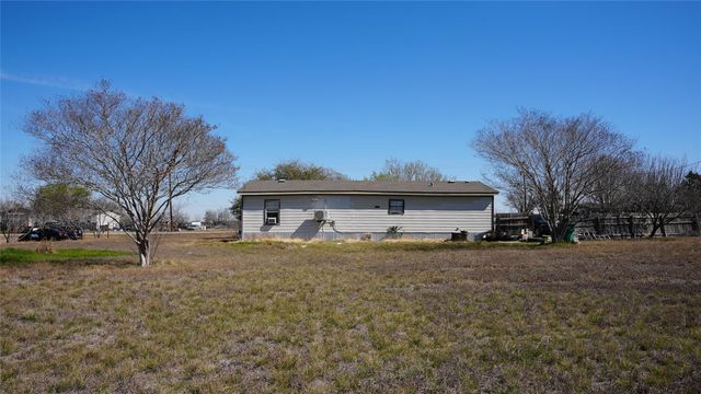 7113 Maverick CT, Buda, TX 78610