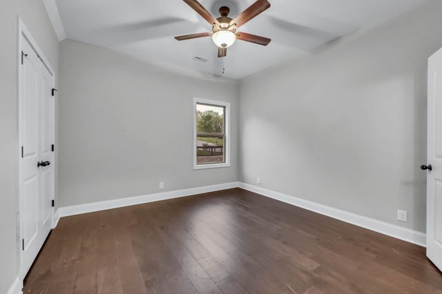 1689 Double R Blvd, Clarksville, TN 37042