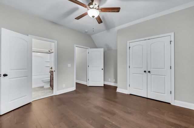 1689 Double R Blvd, Clarksville, TN 37042