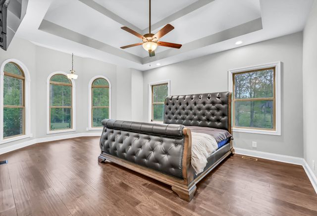 1689 Double R Blvd, Clarksville, TN 37042