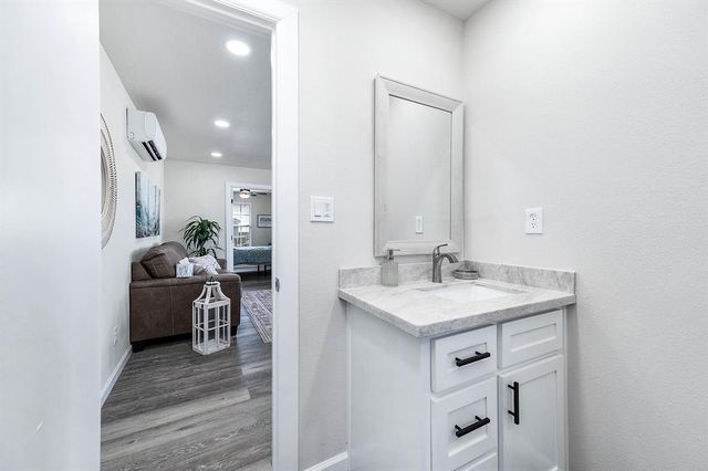 1092 County Road 209, Sargent, TX 77414