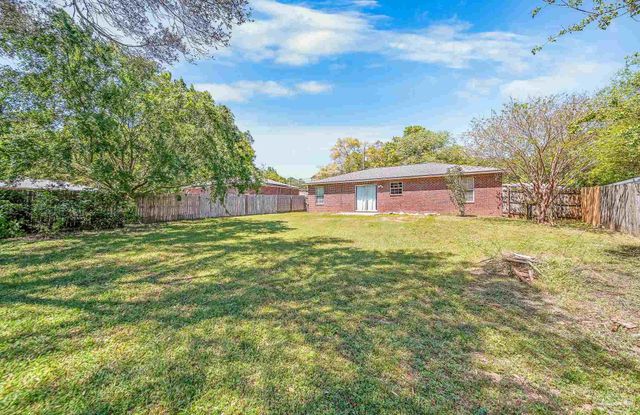 5899 Gillum Rd, Milton, FL 32570