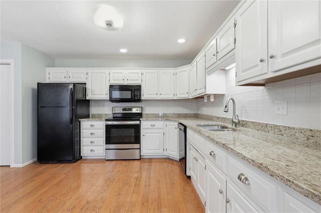 4624 Hearthside Drive, Lawrence, KS 66049