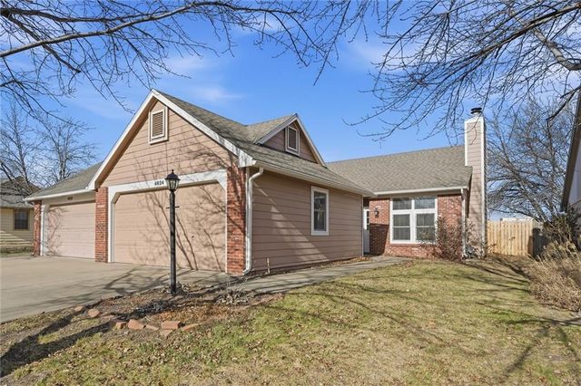4624 Hearthside Drive, Lawrence, KS 66049