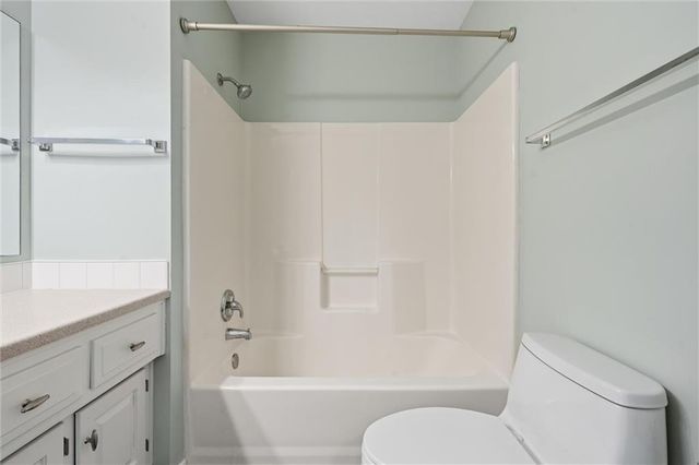 4624 Hearthside Drive, Lawrence, KS 66049