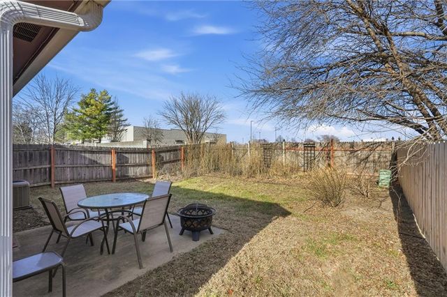 4624 Hearthside Drive, Lawrence, KS 66049