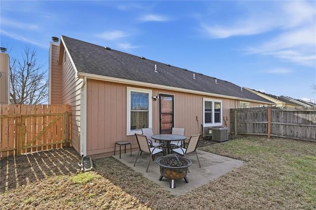 4624 Hearthside Drive, Lawrence, KS 66049