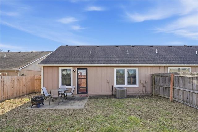 4624 Hearthside Drive, Lawrence, KS 66049