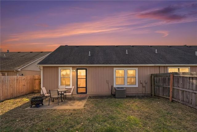 4624 Hearthside Drive, Lawrence, KS 66049