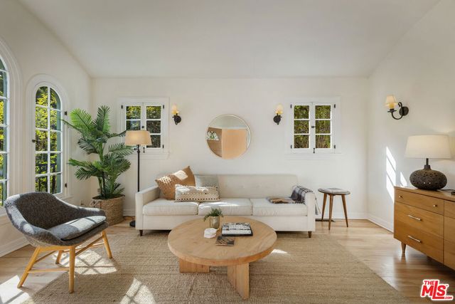 2644 Armstrong Avenue, Los Angeles, CA 90039