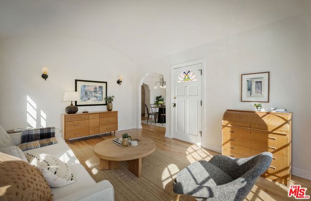2644 Armstrong Avenue, Los Angeles, CA 90039