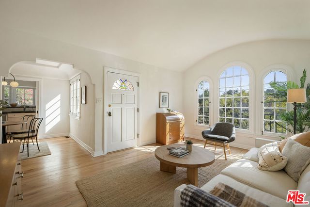 2644 Armstrong Avenue, Los Angeles, CA 90039