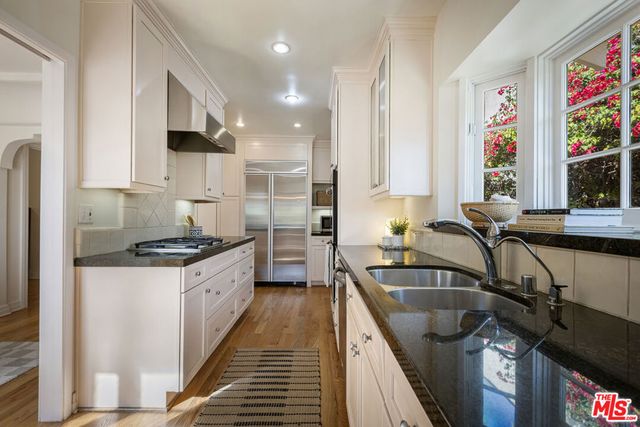 2644 Armstrong Avenue, Los Angeles, CA 90039
