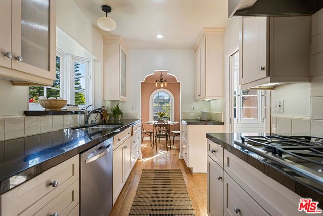 2644 Armstrong Avenue, Los Angeles, CA 90039