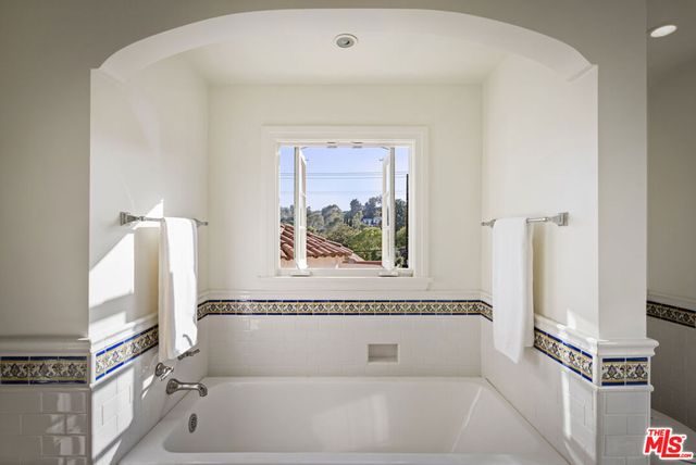 2644 Armstrong Avenue, Los Angeles, CA 90039