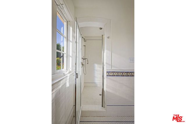 2644 Armstrong Avenue, Los Angeles, CA 90039