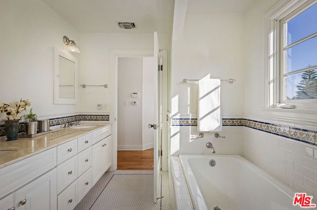 2644 Armstrong Avenue, Los Angeles, CA 90039