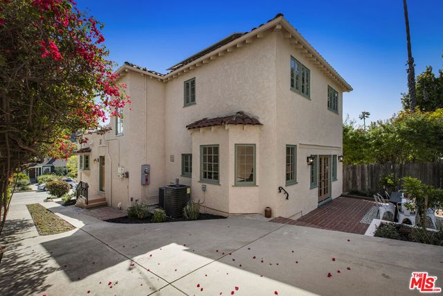 2644 Armstrong Avenue, Los Angeles, CA 90039