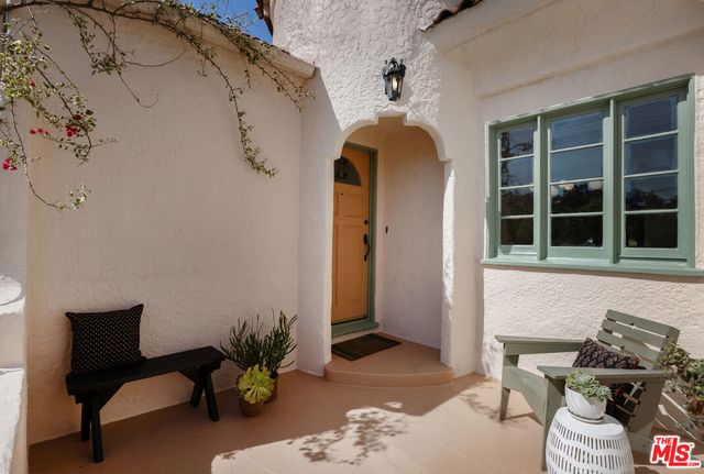 2644 Armstrong Avenue, Los Angeles, CA 90039