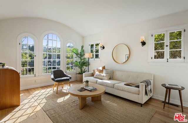 2644 Armstrong Avenue, Los Angeles, CA 90039