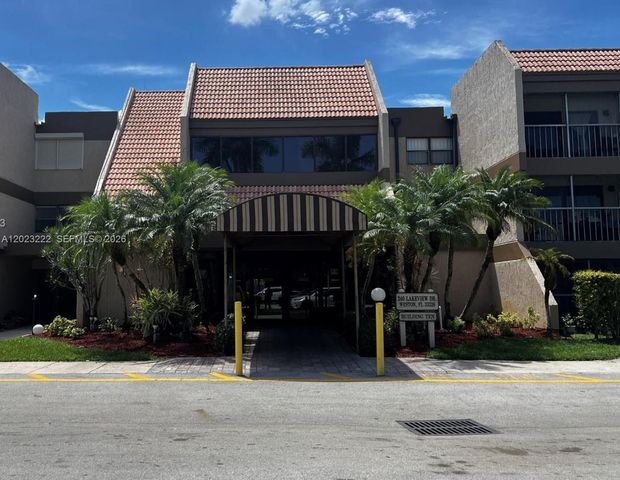 240 Lakeview Dr 306, Weston, FL 33326