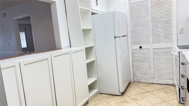 240 Lakeview Dr 306, Weston, FL 33326