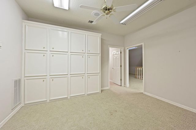 717 Willow Loop, College Station, TX 77845