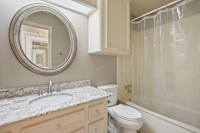 717 Willow Loop, College Station, TX 77845