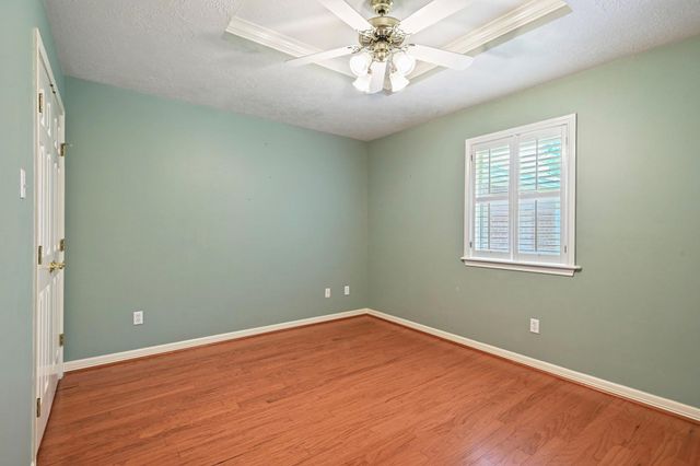 717 Willow Loop, College Station, TX 77845