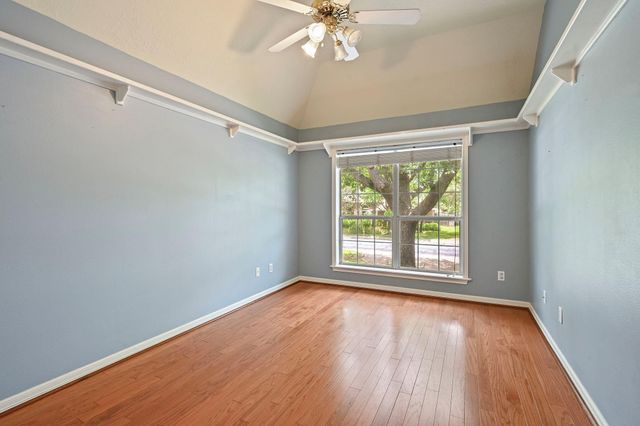 717 Willow Loop, College Station, TX 77845