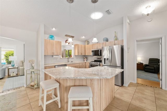 9304 SE 170TH HUMPHREYS LOOP, The Villages, FL 32162