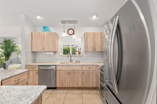 9304 SE 170TH HUMPHREYS LOOP, The Villages, FL 32162