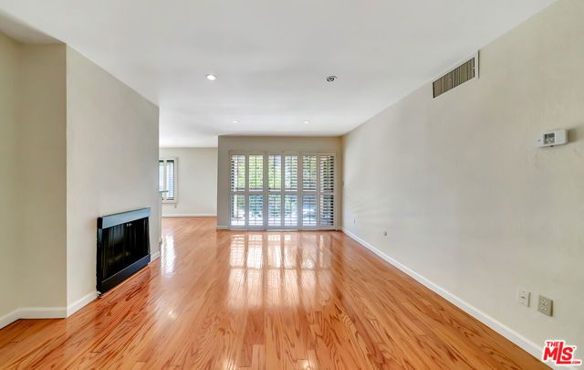 515 N Jackson Street 116, Glendale, CA 91206