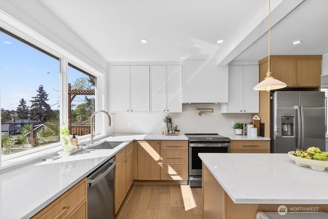 5639 3rd Avenue NW, Seattle, WA 98107